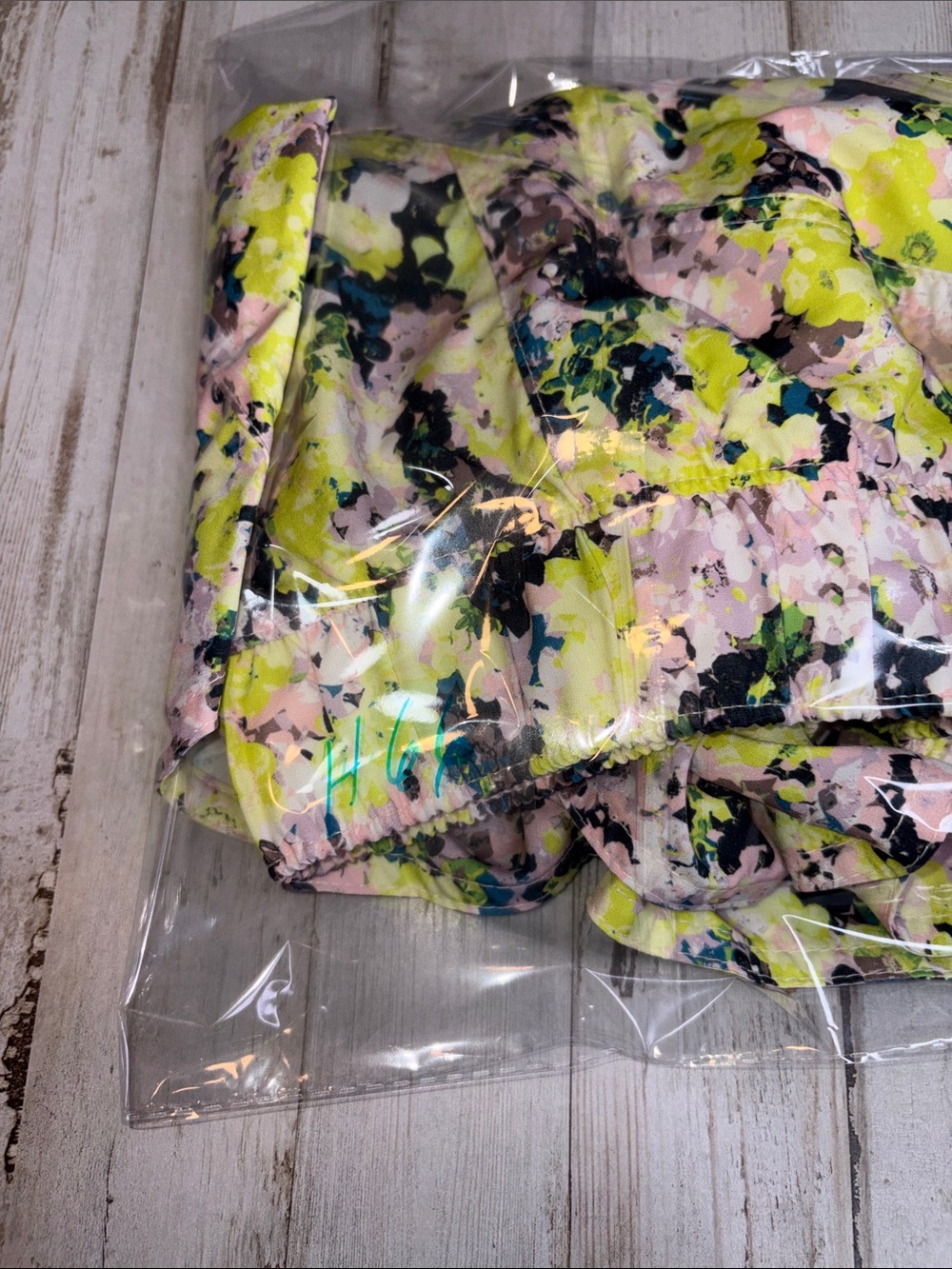 Old Navy Active Strechtech Go Dry Neon Floral Built in Panties Shorts Size 2X - Picture 12 of 12
